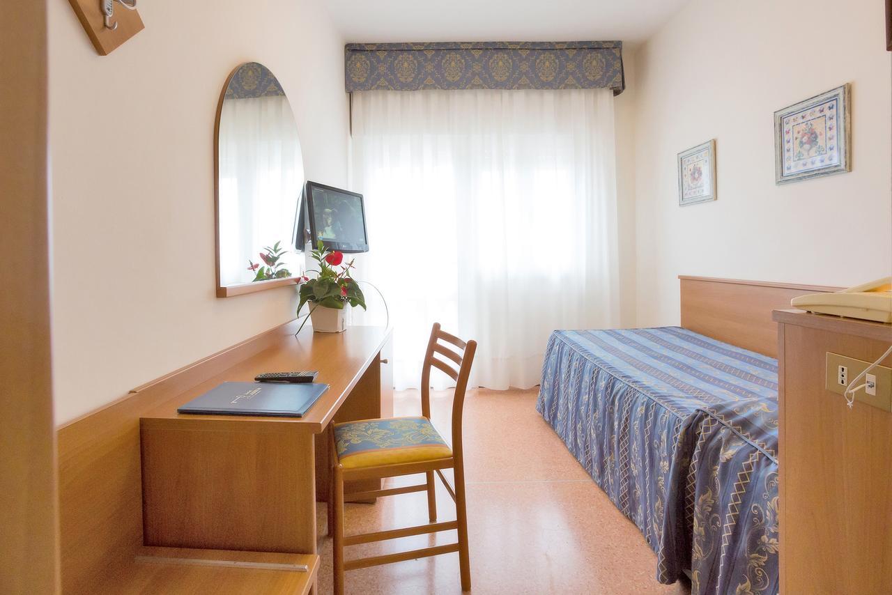 קאורלה Hotel Adria Sul Mare מראה חיצוני תמונה